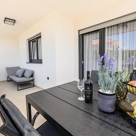 Maestral Apartamento