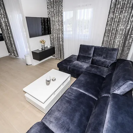 Apartamento Maestral *